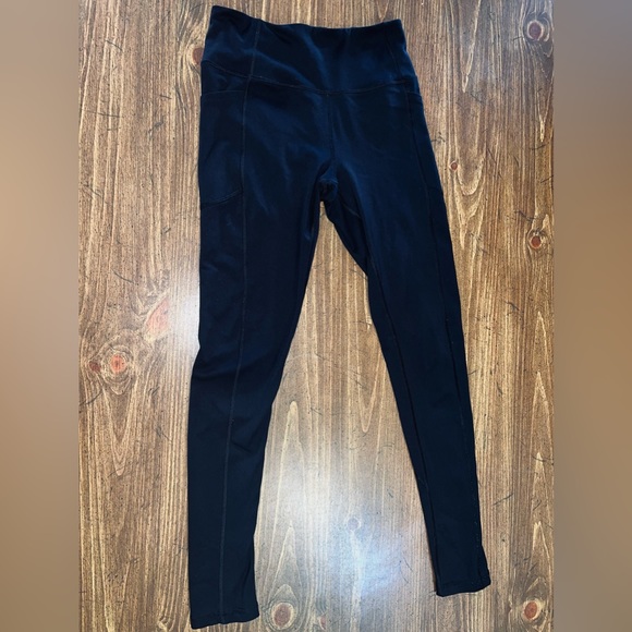 Victoria’s Secret High-Rise Pocket leggings - Picture 3 of 8